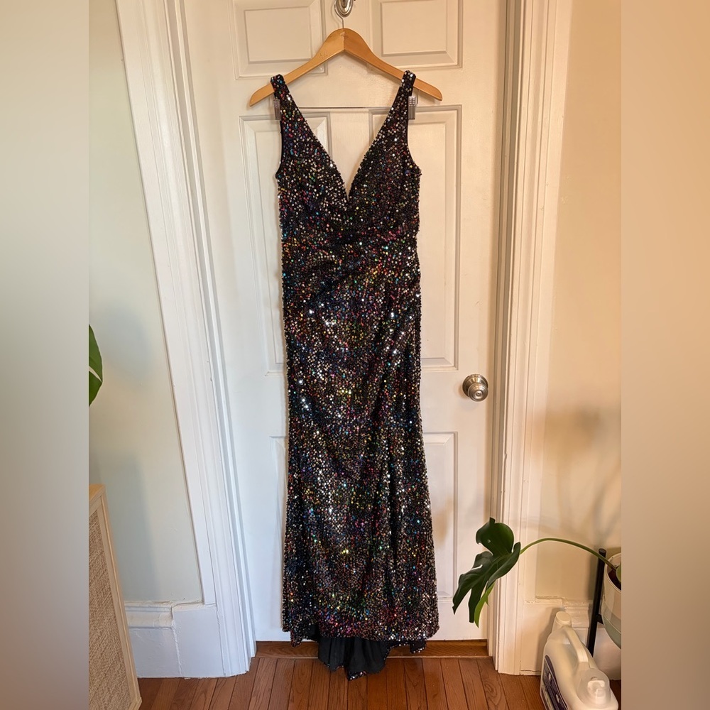IEENA for Mac Duggal Black Multi Colored Sequin V Neck Maxi Dress 8 - Picture 5 of 14